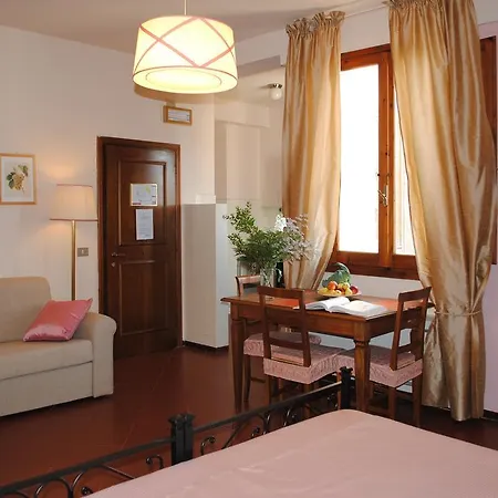 Residence La Medicea Florenz Zimmer foto